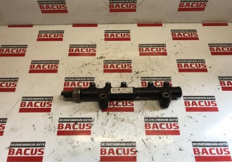 Rampa Injectie Ford Focus mk3 / C-Max mk2 1.4 TDCI / 1.6 TDCI COD 96 852 975 80 02