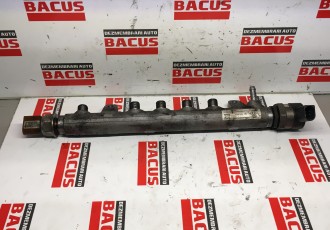 Rampa injectoare 03L130089A Audi A4 B8/8K [2007 - 2011] wagon 5-usi 2.0 TDI MT (143 hp)