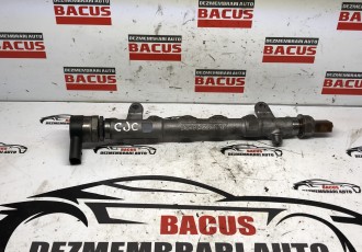 Rampa injectoare Audi A4 B8 2.0 TDI  03L130089Q