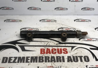 Rampa injectoare avand codul 980477678000 / 28497Z01 pentru Ford Fiesta 7