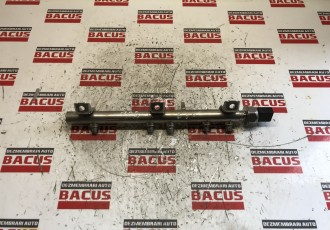Rampa Injectoare Bmw E90 2.0 Benzina Cod 7537319 05