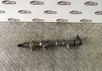 Rampa injectoare BMW seria 3 F30 F31 F20 F36 F32 F10 2.0 d cod: 0445214315