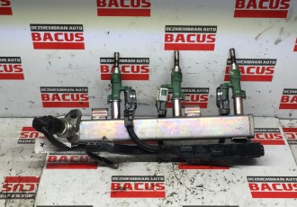 Rampa injectoare cu injectoare 1.5 b xm15a toyota yaris p21 hybrid 82125-k0030-a