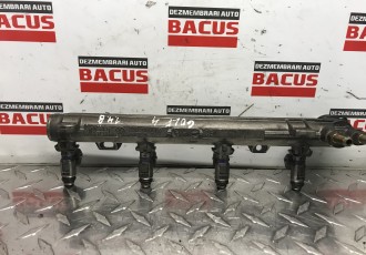 Rampa injectoare cu injectoare VW golf 5 1,4 1,6 benzina cod- 036133319