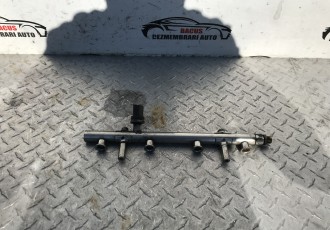 Rampa injectoare cu senzor Audi A4 B8 2013 1800 benzina (06K133317G)