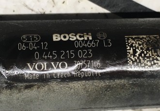 Rampa injectoare cu senzori si regulator 2.4 volvo xc 70 s60 s80 v70 COD: 0445215023