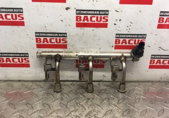 Rampa injectoare Ford Focus 3 cod: dm5g 9h487 aa