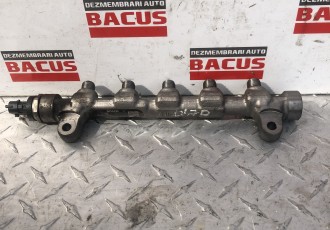Rampa injectoare Hyundai i30 cod: 0445214181