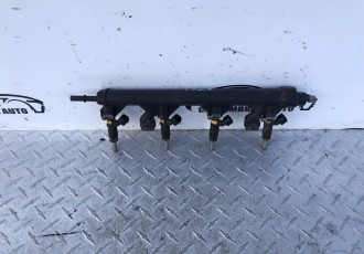 Rampa injectoare + injectoare CITROËN DS4 1.6 VTi 120cp cod piesa : 757564580-02 / V752817680-07