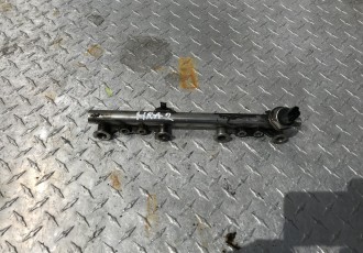Rampa injectoare Nissan Qashqai J11 / Renault Clio 4 / Dacia An 2014 1.2 TCE Cod : 175204385R
