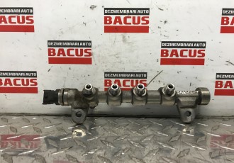 Rampa injectoare Opel Insignia cod: 0445214221