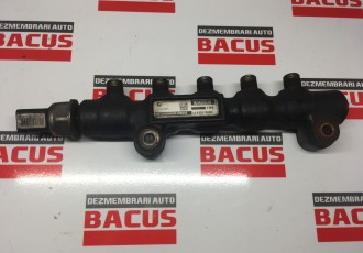 Rampa injectoare Peugeot 1007 cod: 9654592680