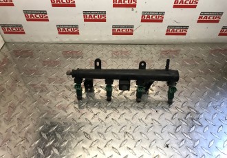 Rampa injectoare peugeot 206 1.4 cod 9655833580