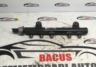 Rampa injectoare Peugeot 508 cod: 9684753080