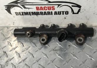 Rampa Injectoare Renault Clio 4 / Dacia Sandero 2 / Logan 2 1.5 dci COD 175215346R