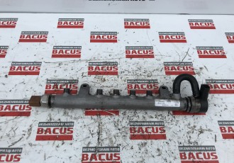 Rampa injectoare Volkswagen Passat B6 Golf 6 2.0 Tdi Cod 03L130089
