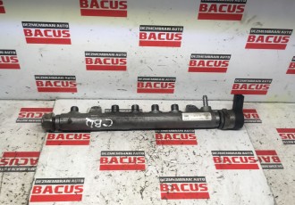Rampa injectoare Volkswagen Passat B6 / Golf 6 / Skoda / Seat 2.0 Tdi Cod : 03L130089