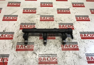 Rampa Injectoare Volkswagen Polo 6R Cod: 04C133313