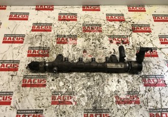 Rampa injectoare VW Golf 6 2.0 TDI cod: 03L130089P