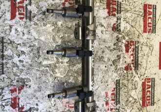 Rampa injectoare VW Golf 7 cod: 04e133320d