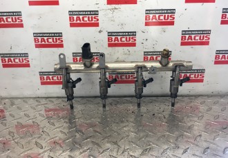 Rampa injectoare VW Golf VI 2.0 TFSI 200 cai motor CBFA cod piesa : 06J133317M
