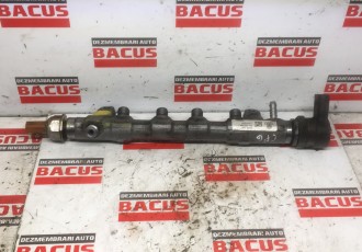 Rampa injectoare VW Passat B7 2.0 TDI cod 03L130089J