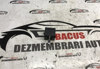 Releu curent alimentare Audi Q5 2012 4H0951253A
