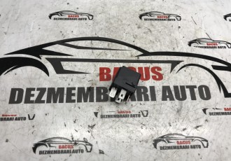 Releu curent alimentare Audi Q5 2012 cod- 4H0951253A