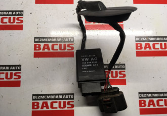 Releu pompa combustibil VW Passat B7 cod: 1k0906093f