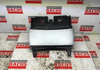 Scrumiera Mercedes C-class W204 cod: a2046801350