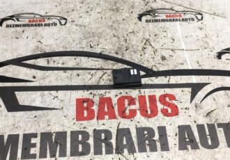 Senzor de temperatură a parbrizului Jaguar xf COD- BJ32-18D693-BA