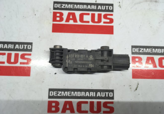 Senzor impact Audi A4 B7 cod: 8e0959651a
