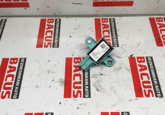 Senzor impact Audi A4 B8 cod: 8k0955557c
