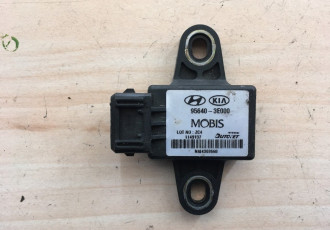 Senzor lateral accelerare Kia Sorento 2.5 crdi 95640-3e000