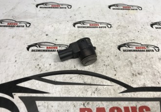 Senzor Parcare Opel Zafira / Astra J / Insignia Cod : 13330722
