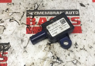 Senzori+instalatie presiune impact fata Mercedes-benz A-class W176 an 2017 cod piesa a1769052400