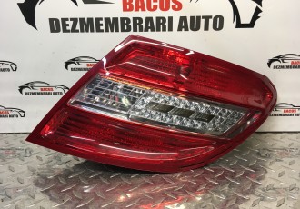 Stop Dreapta Aripa Cu Led Mercedes W204 Limuzina 