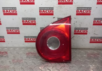 Stop dreapta haion VW Golf 5 cod: 1k6945094e