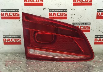 Stop stanga spate pe haion Volkswagen Passat B7 an 2014 cod piesa 3AF945093r