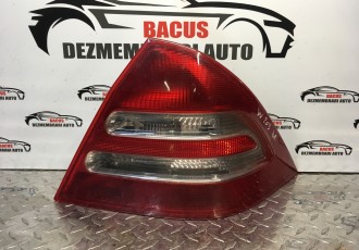 Stop/Lampa spate Dreapta MERCEDES-BENZ C-CLASS II (W203) [ 2000 - 2007 ] cod- 2038200264