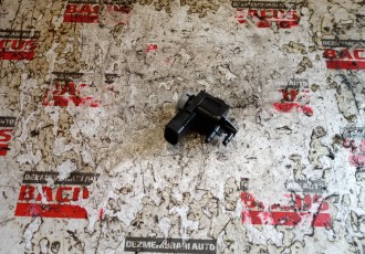 Supapa vacuum Volkswagen cod: 1k0906283a