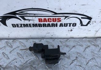 Supapa vacuum Volkswagen Golf 5 cod: 037906283c
