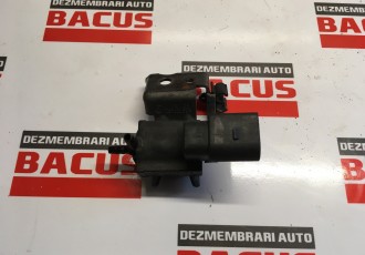 Supapa vacuum Volkswagen Golf 5 cod: 037906283c