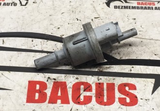 Supapa / Valva Vacuum Peugeot 2008 / 308 / Citroen C4 Cactus 1.2 VTi Benzina Cod : 9802009480