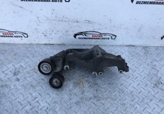 Suport accesorii motor 2.0 DCI Renault Trafic Opel Vivaro Nissan Primastar cod 8200881264