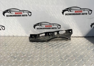 Suport far dreapta VW Passat B6, 2.0 TDI CBAB cod 3C0807890