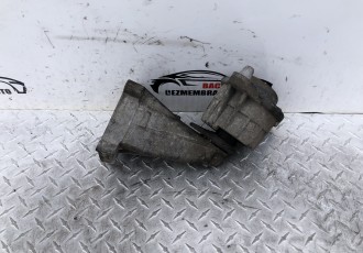 Suport motor stanga Mercedes C-Class 1.8 W204 cod a2712231904