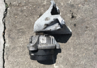 Tampon motor dreapta Bmw 5 2.0 diesel, 6785602-01