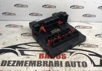 Unitate Calculator Panou Tablou Relee Sigurante Volkswagen Passat B6 2005 - 2010 Cod 3C0937049J 