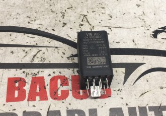 Unitate de control bujii incandescente original VW PASSAT B6 Variant (3C5) 2005-2010 cod 04L907288E
